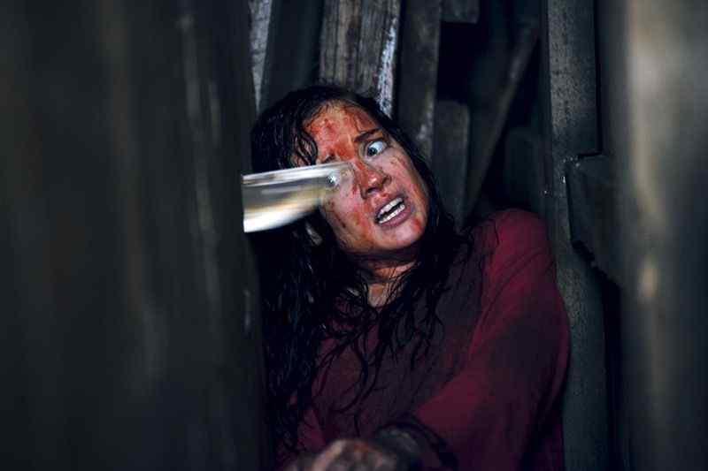 Horror Society: Another New Evil Dead Image Gets Right to the Point   www.horrorsociety.com