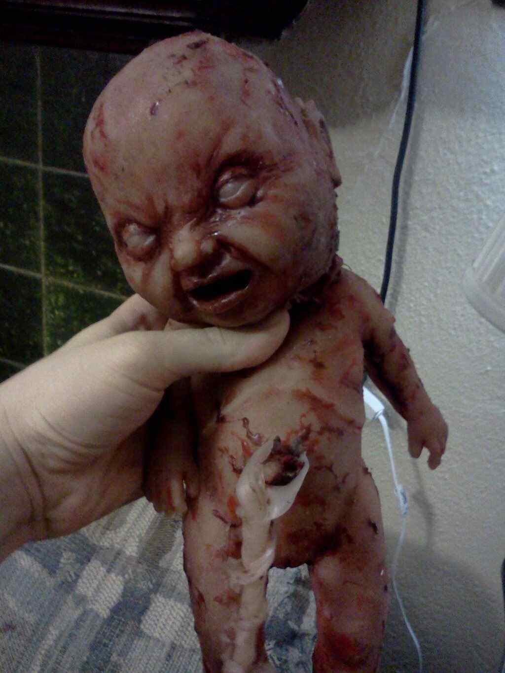 Horror Society: First Picture from The Crawling Dead   www.horrorsociety.com
